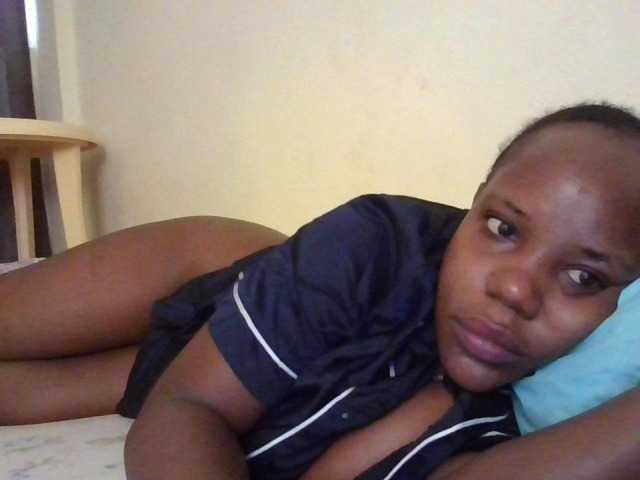 NewBird live cam on BongaCams