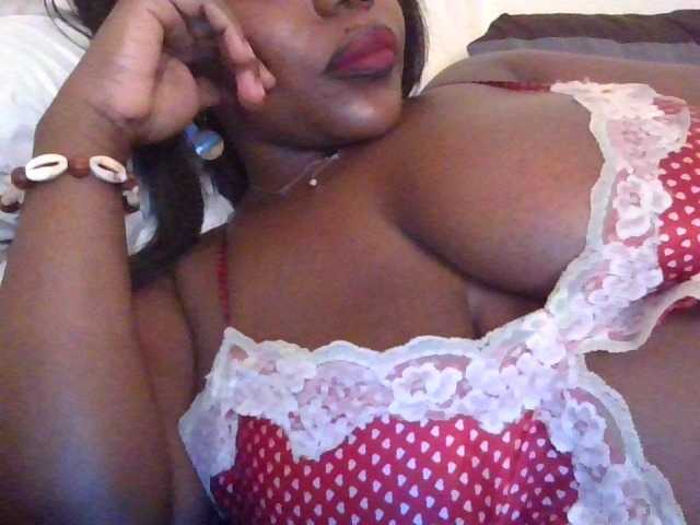 Chat with NewBird live cam