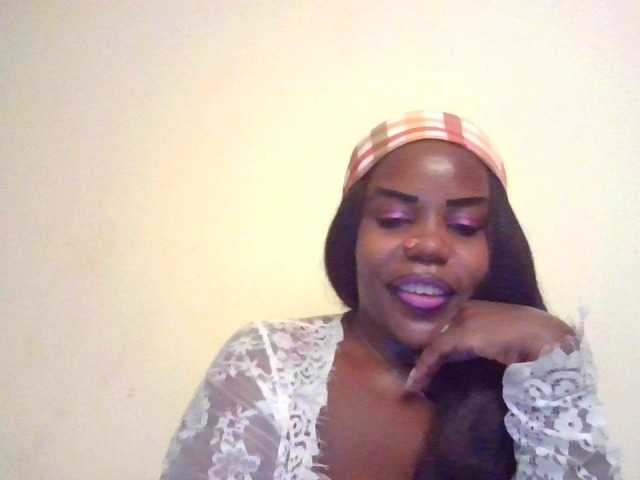 NewBird live cam on BongaCams