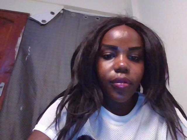 NewBird live cam on BongaCams