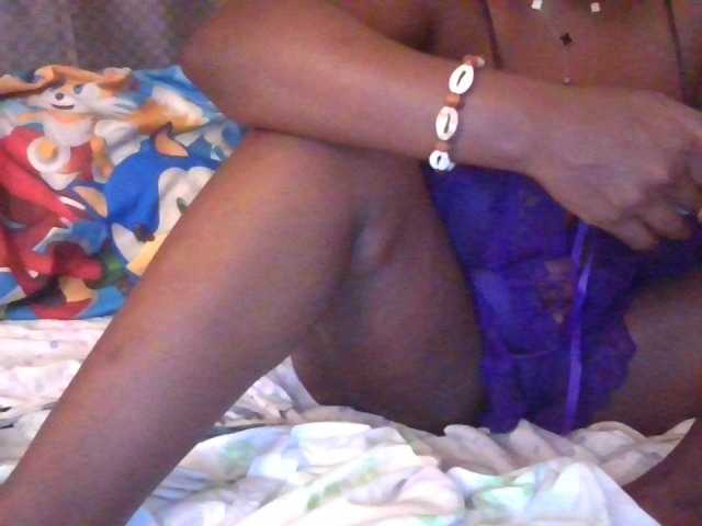 NewBird live cam on BongaCams