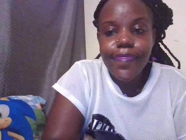 NewBird live cam on BongaCams