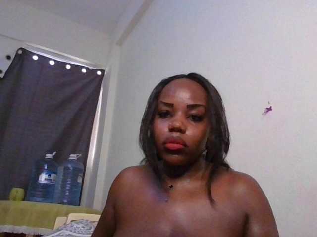NewBird live cam on BongaCams