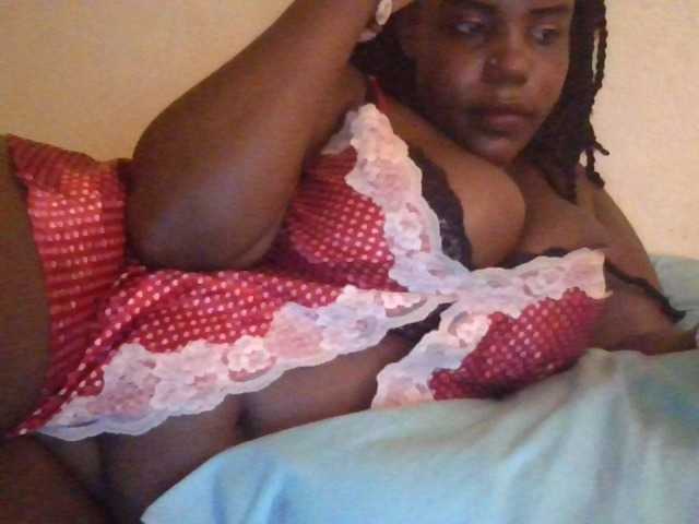 NewBird live cam on BongaCams