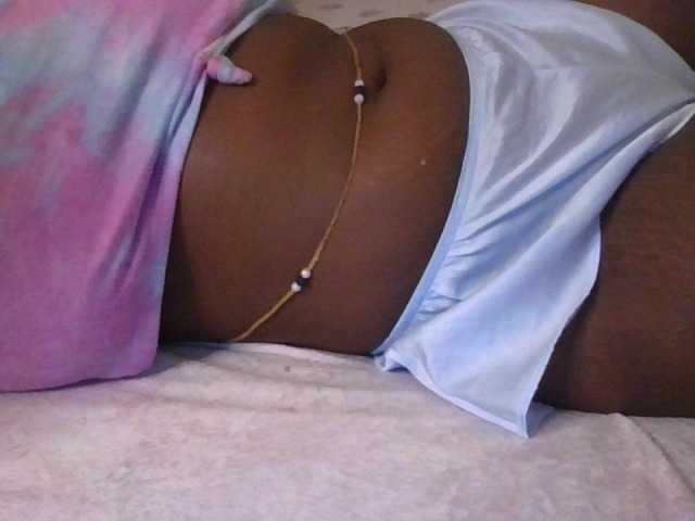NewBird live cam on BongaCams