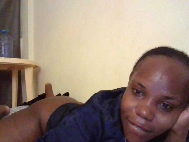 NewBird live cam on BongaCams