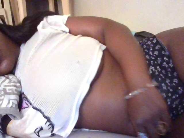NewBird live cam on BongaCams