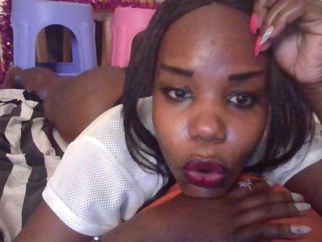 NewBird live cam on BongaCams