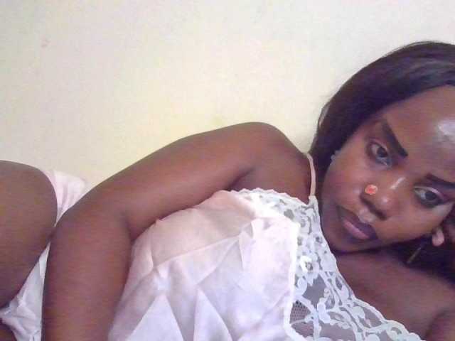 NewBird live cam on BongaCams