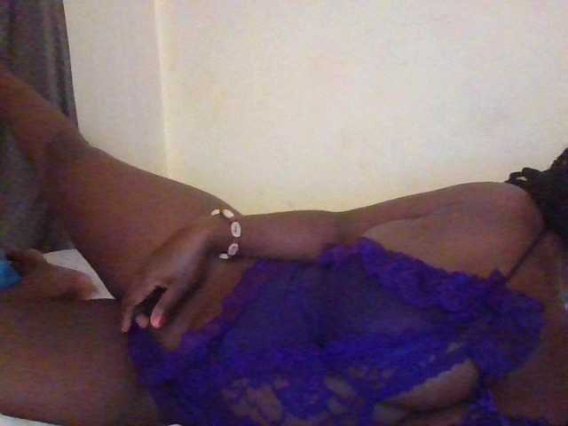 NewBird live cam on BongaCams