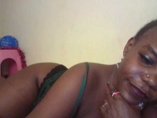 NewBird live cam on BongaCams