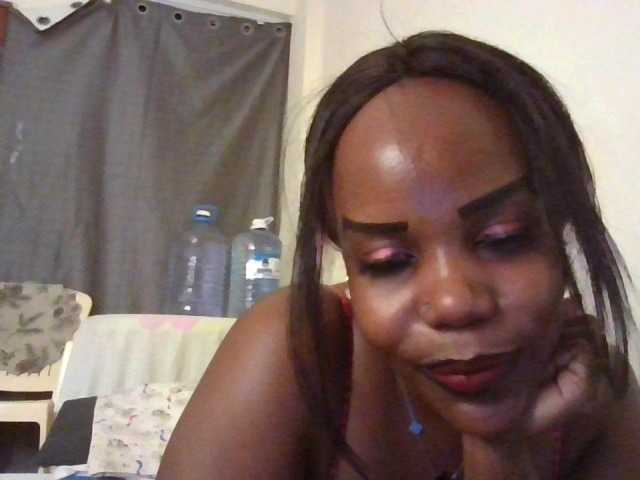 NewBird live cam on BongaCams