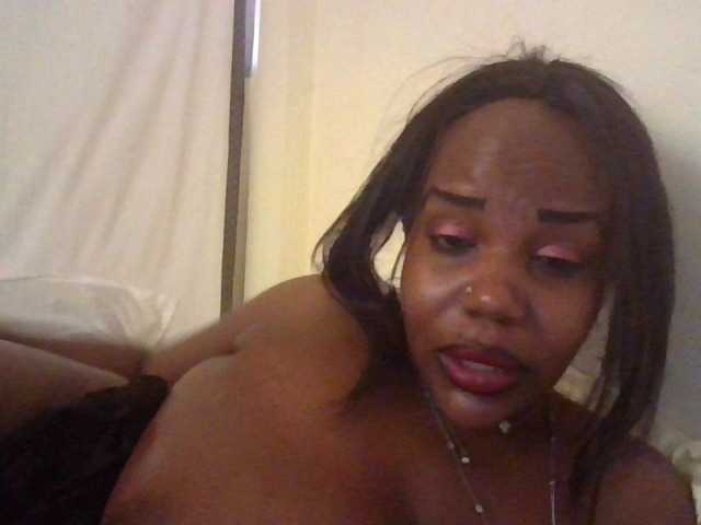 NewBird live cam on BongaCams