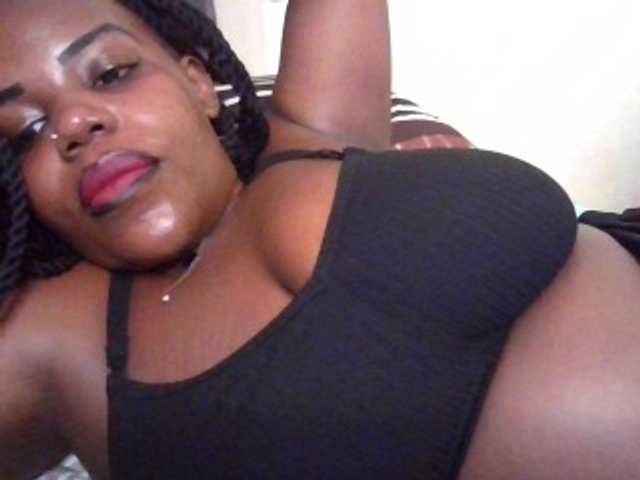 NewBird live cam on BongaCams