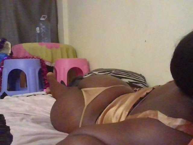 NewBird live cam on BongaCams