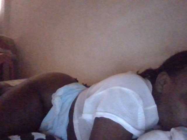 NewBird live webcam show