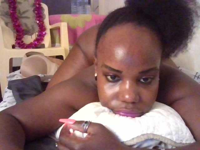 NewBird live cam on BongaCams
