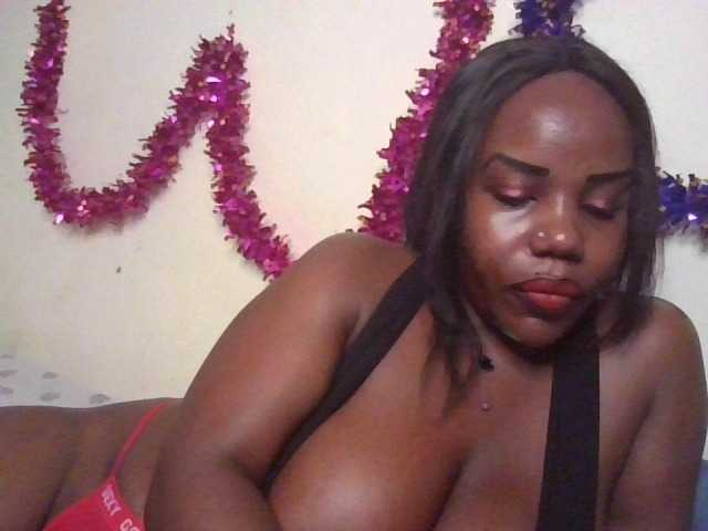 NewBird live cam on BongaCams