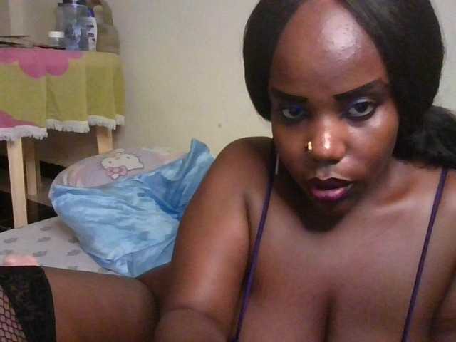 NewBird webcam bongacams model stream image