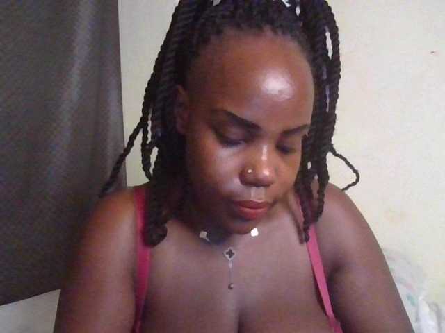 NewBird live cam on BongaCams