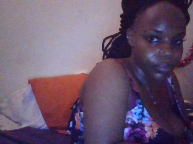 NewBird live cam on BongaCams