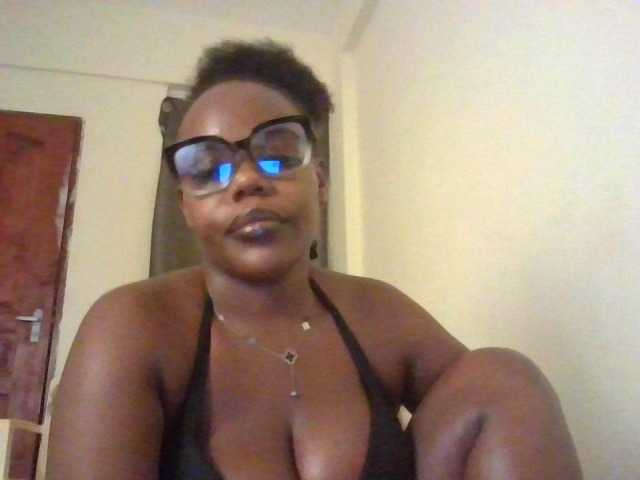NewBird live cam on BongaCams