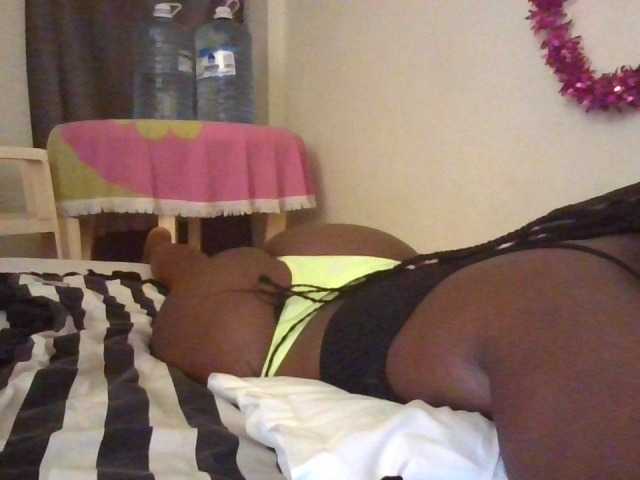 NewBird live cam on BongaCams