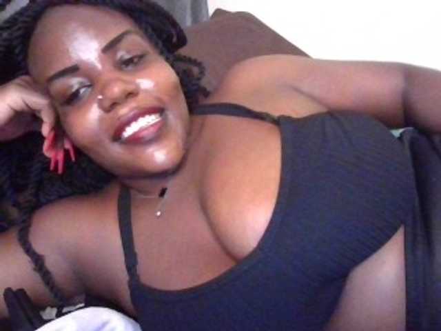 NewBird live cam on BongaCams