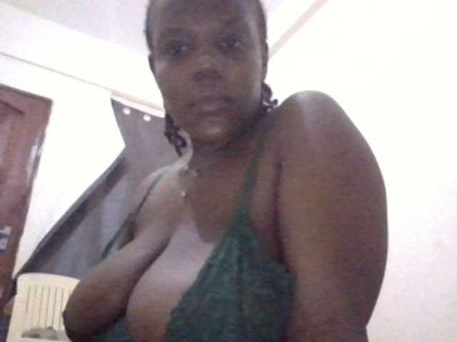 NewBird live webcam show