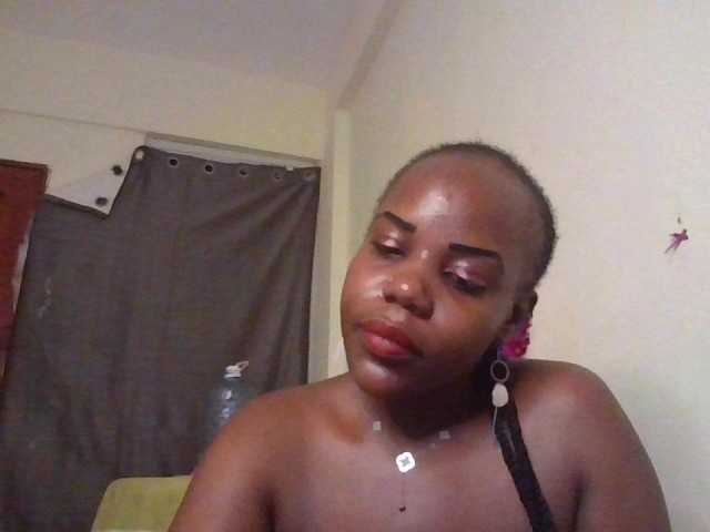 NewBird live cam on BongaCams