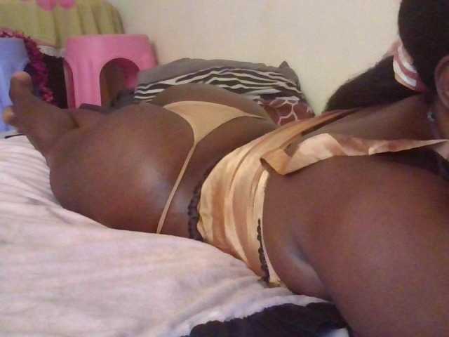 NewBird live cam on BongaCams