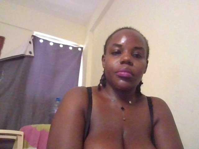 NewBird live cam on BongaCams