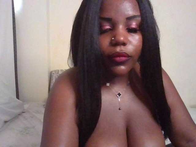 NewBird live cam on BongaCams