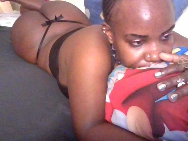 NewBird live cam on BongaCams