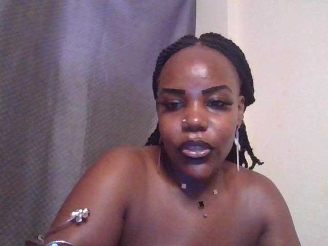 NewBird, live now on BongaCams
