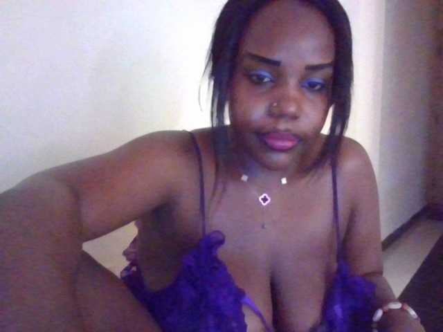 NewBird live webcam show