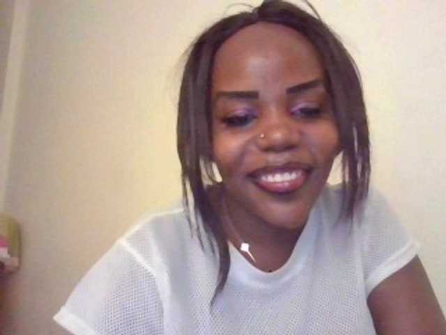 NewBird live cam on BongaCams