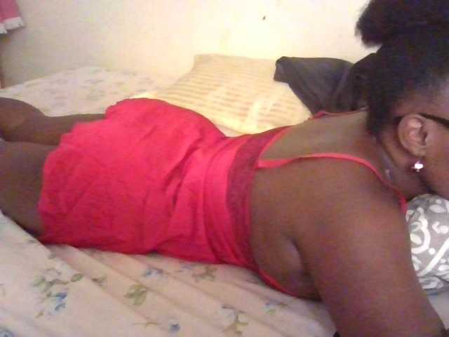 NewBird live cam on BongaCams