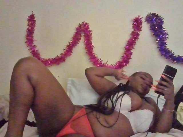 NewBird live cam on BongaCams