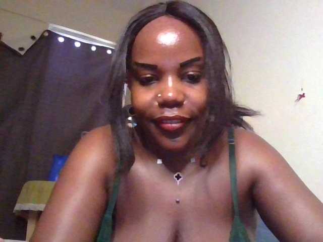 NewBird live cam on BongaCams