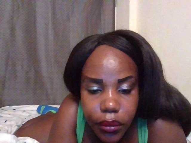 NewBird live cam on BongaCams
