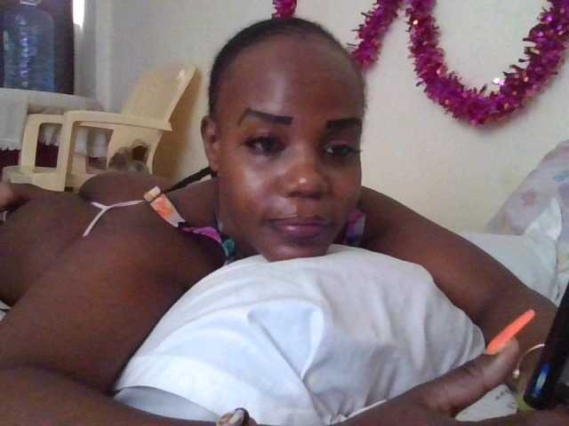 NewBird live cam on BongaCams