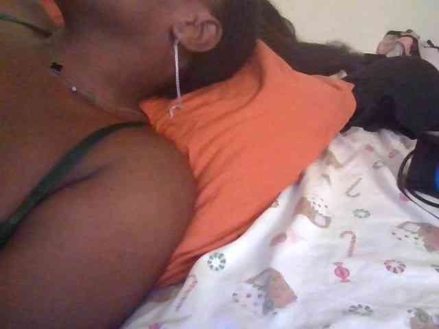 NewBird Live Webcam on BongaCams