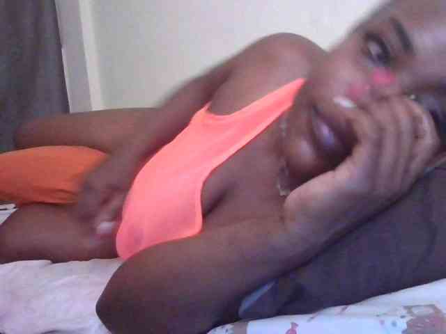 NewBird Live Webcam on BongaCams