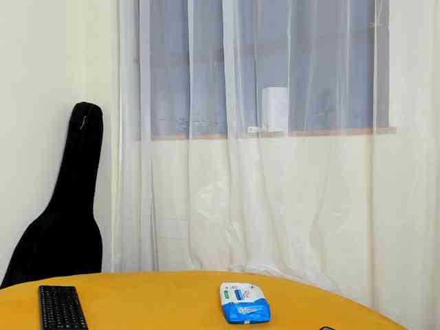 Aalisha-Jade webcam