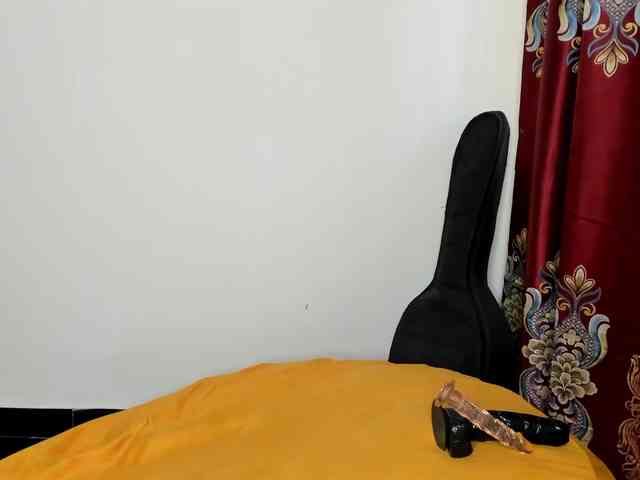 Aalisha-Jade webcam