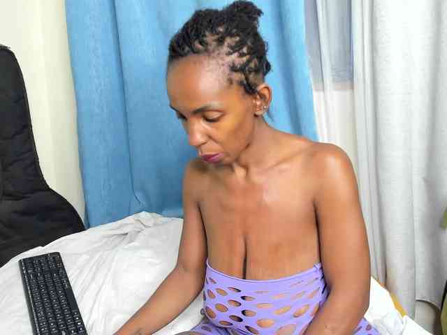 Aalisha-Jade webcam