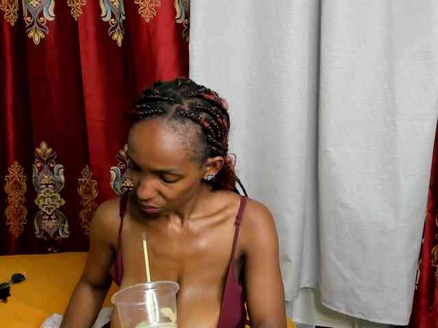 Aalisha-Jade webcam