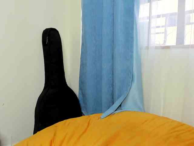 Aalisha-Jade webcam