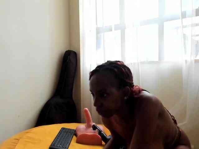 Aalisha-Jade webcam